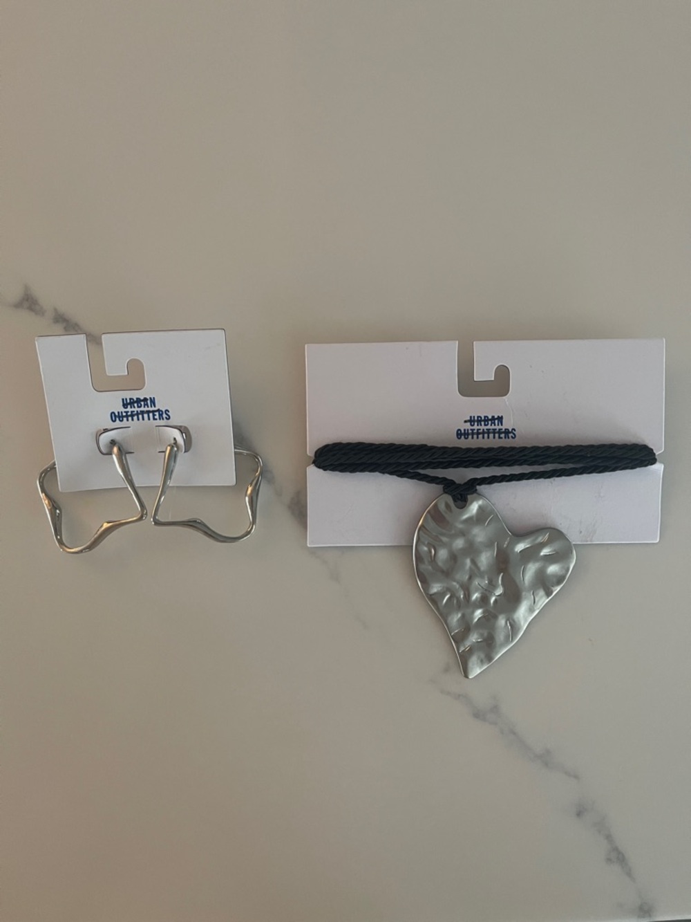 Urban Outfitters Silver Heart Pendant Choker with Wavy Silver Hoops